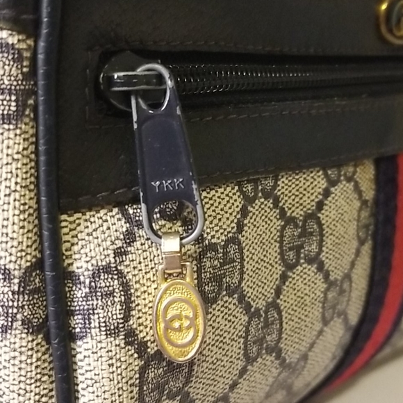 Authentic Vintage Gucci Bag - Picture 15 of 17